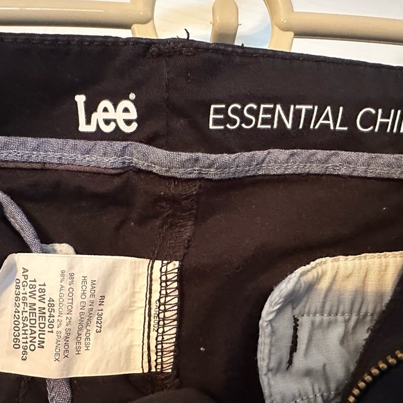 Lee Essential chinos.  Women’s 18W. Barely worn. - Picture 3 of 3
